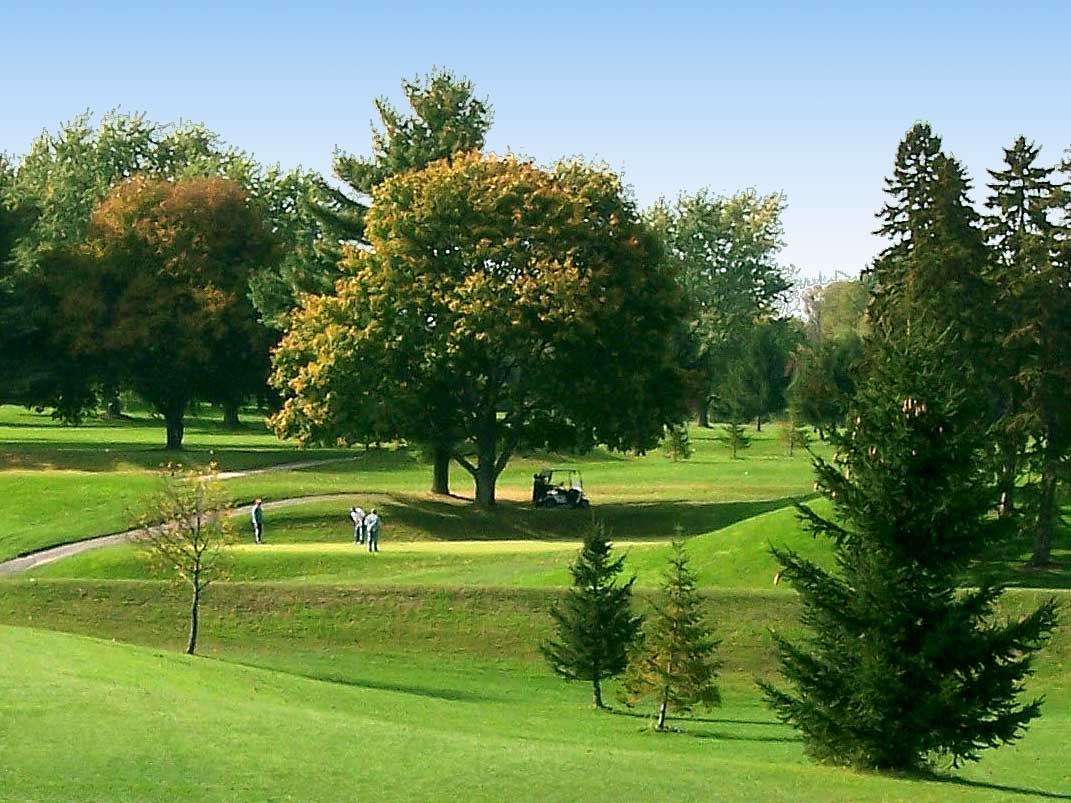 LeRoy Country Club Public Golf Course and Driving Range in Western New